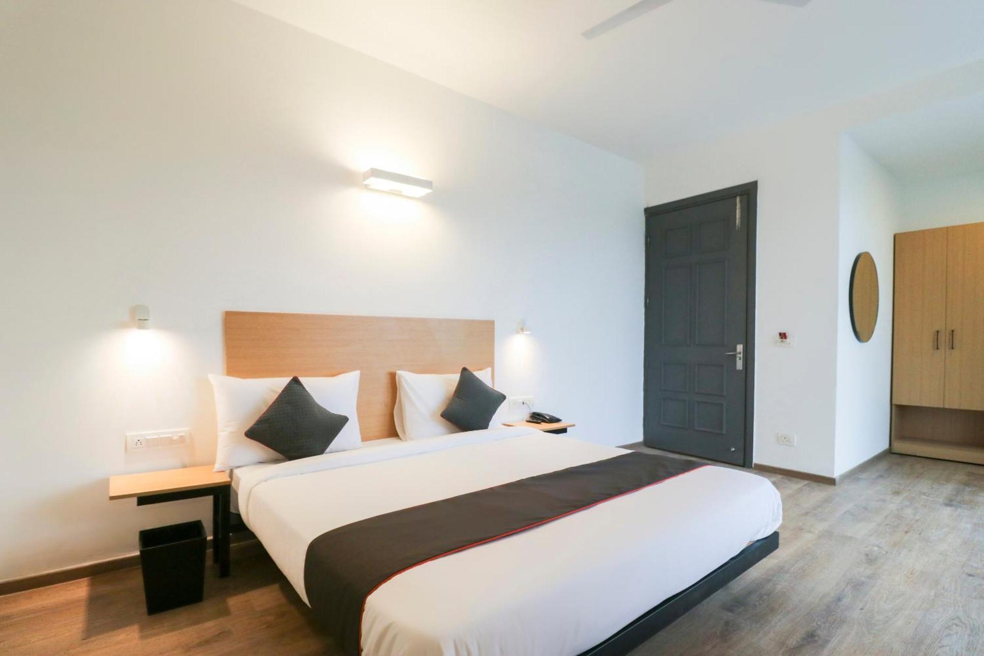 فندق Townhouse Noida Sector 71 Near Iskcon Temple Noida Indirapuram المظهر الخارجي الصورة