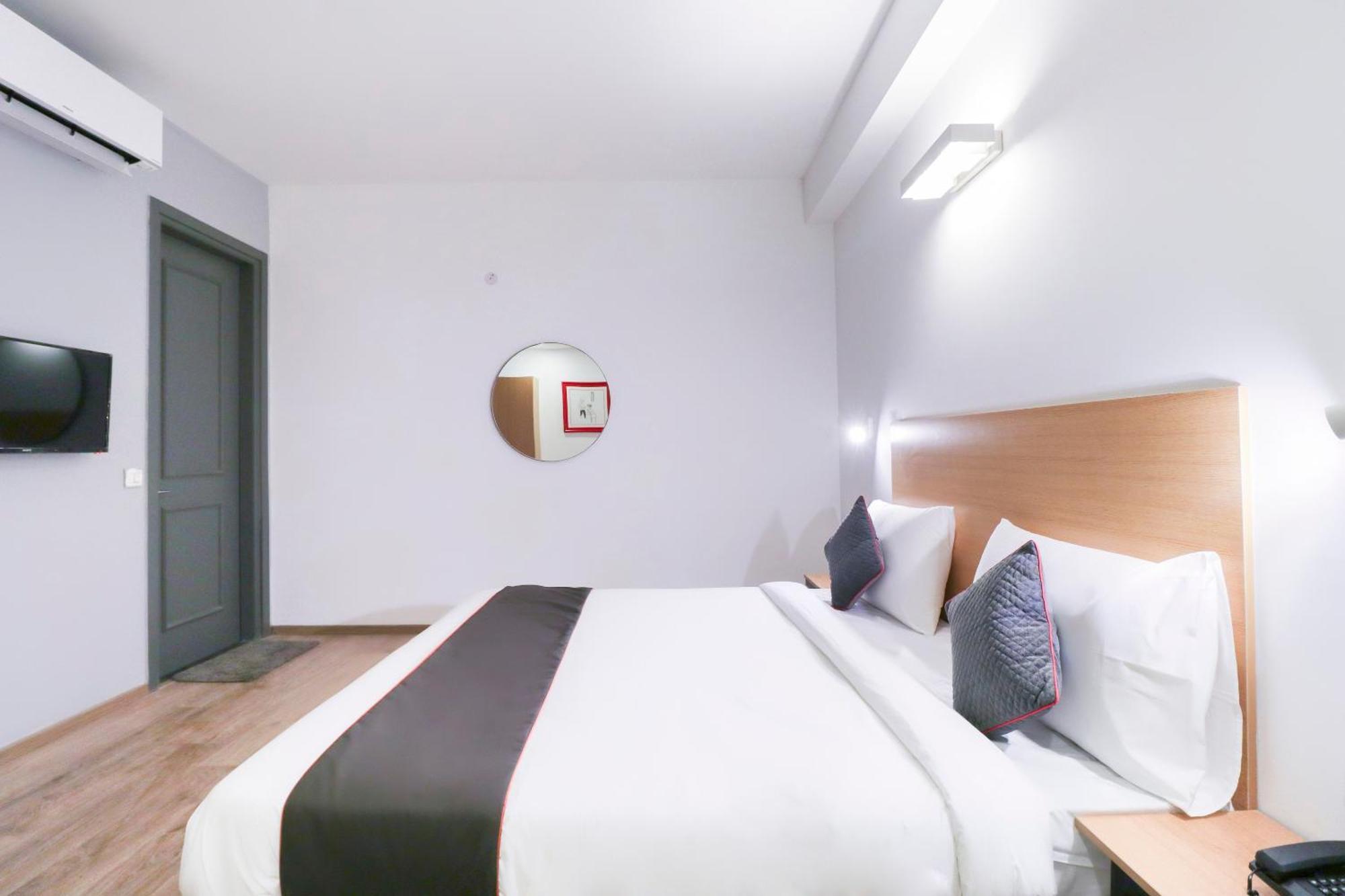 فندق Townhouse Noida Sector 71 Near Iskcon Temple Noida Indirapuram المظهر الخارجي الصورة